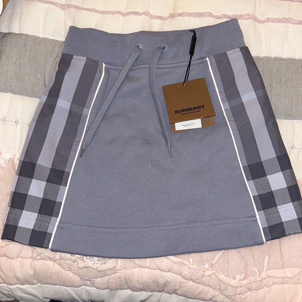 BRAND NEW LITTLE GIRL BURBERRY SKIRT